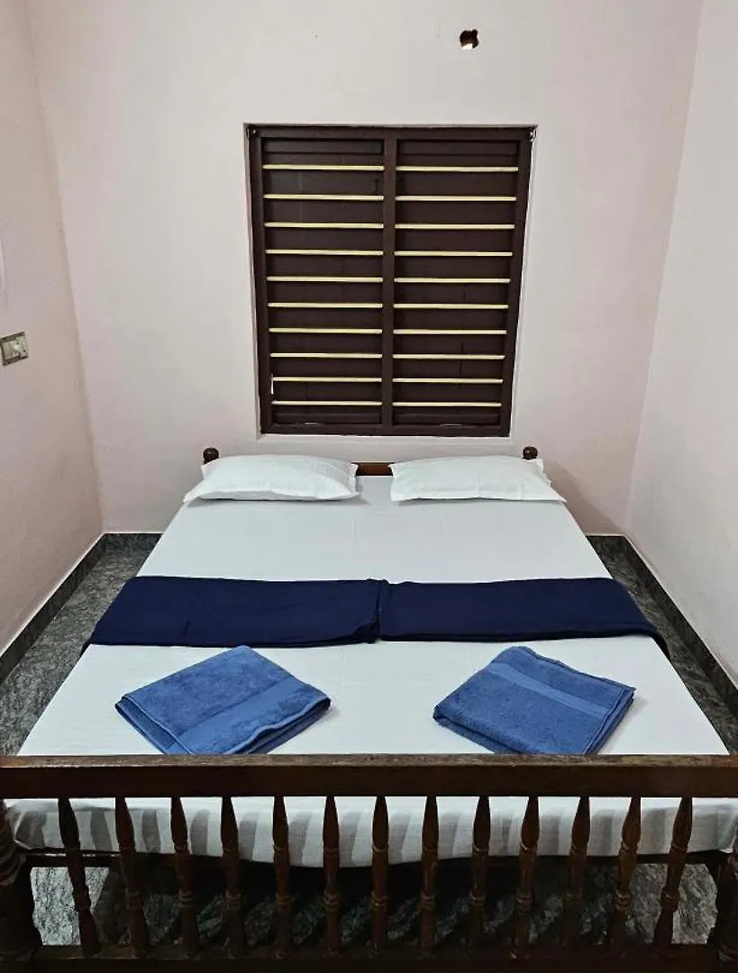 טריואנדרום Temple View Homestay